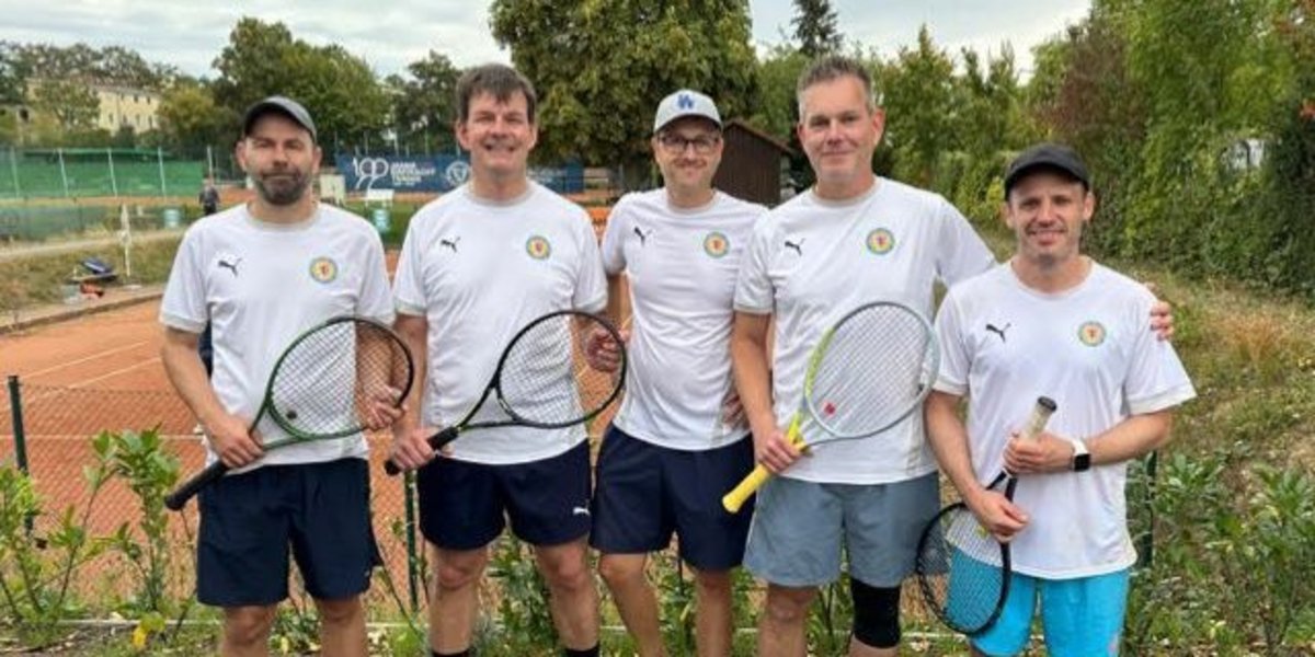 Eintrachts Tennis-Herren 40 sind aufgestiegen