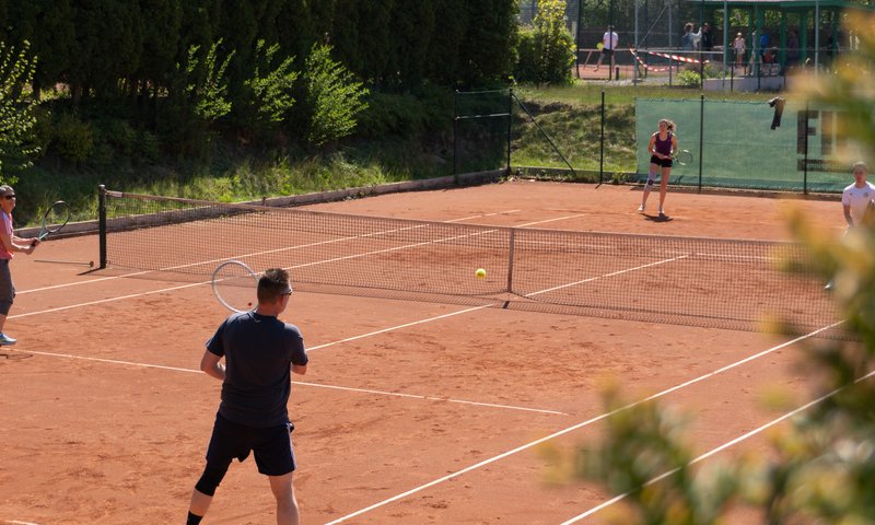 Tennis-Saisoneröffnung 2025.