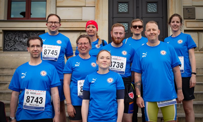Läuferinnen und Läufer des BTSV Lauftreffs beim Braunschweiger Nachtlauf